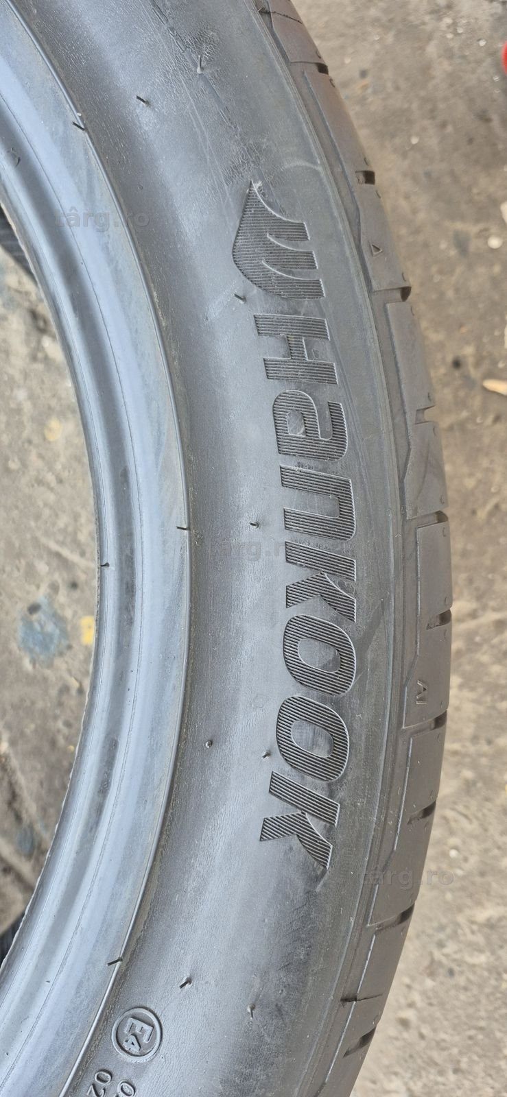 4 anvelope vara,fata Hankook 255/45/20,spate Dunlop 285/40/20.Pret/buc 3
