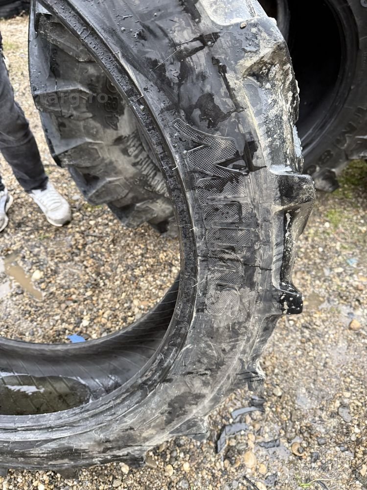 280/80r32 mitas 4