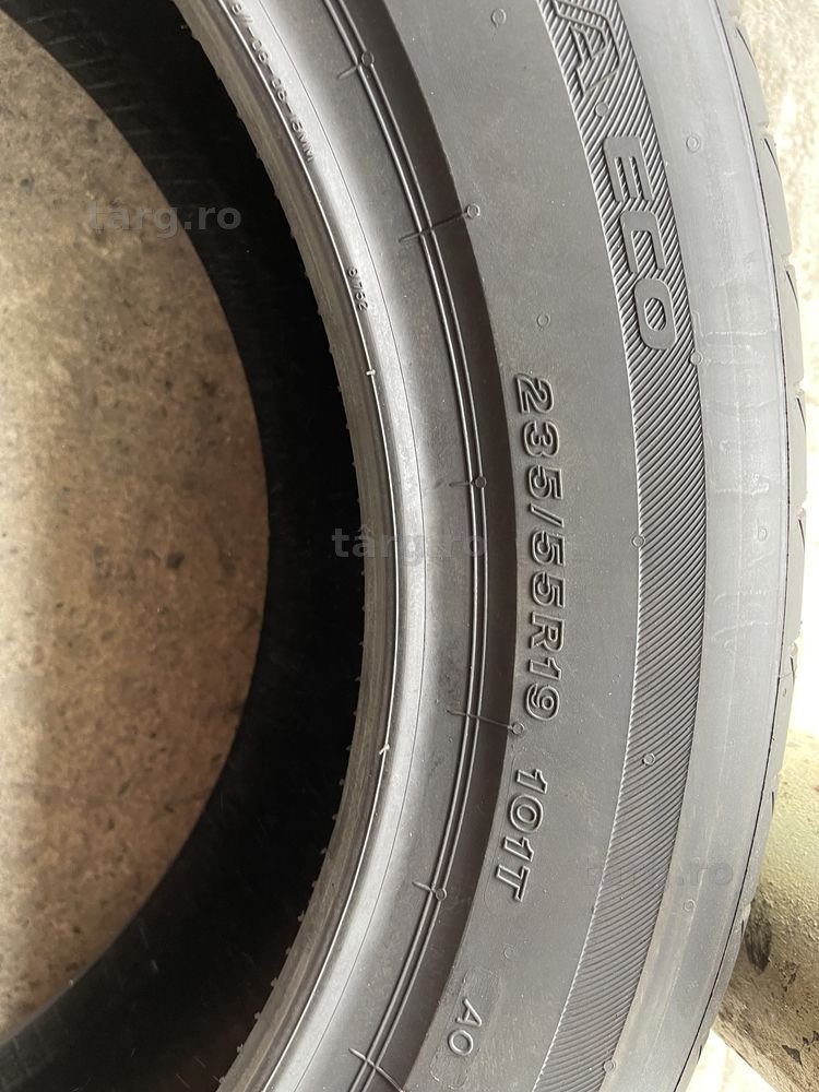 2 anvelope de vara 235/55/19 Bridgestone 4