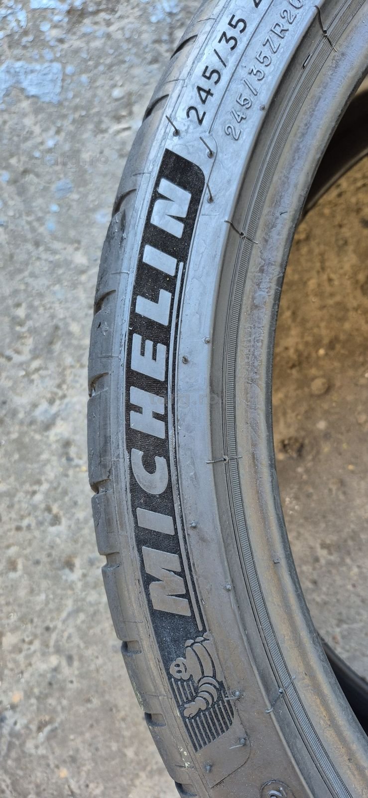 4 anvelope vara Michelin 245/35/20,dot 2021-2022.Pretul este pe bucata. 4