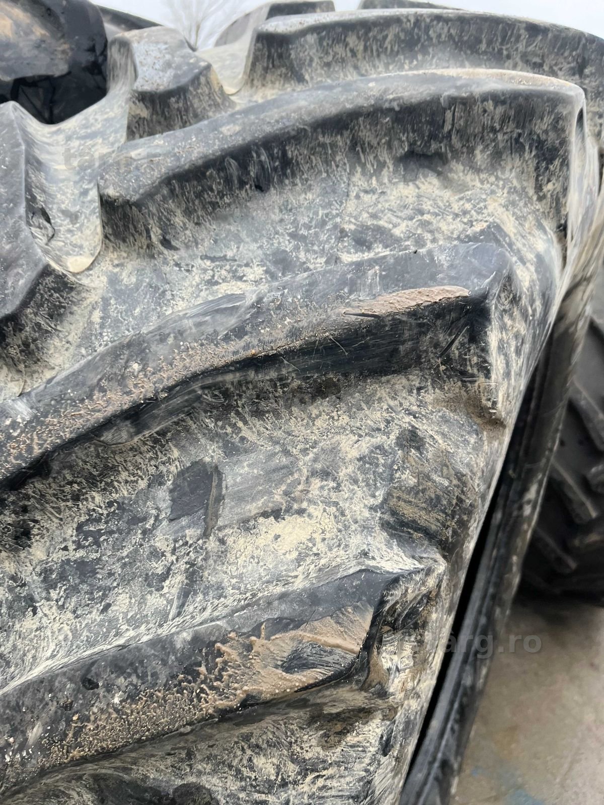 Cauciuc 650.65 R38 Pirelli 4