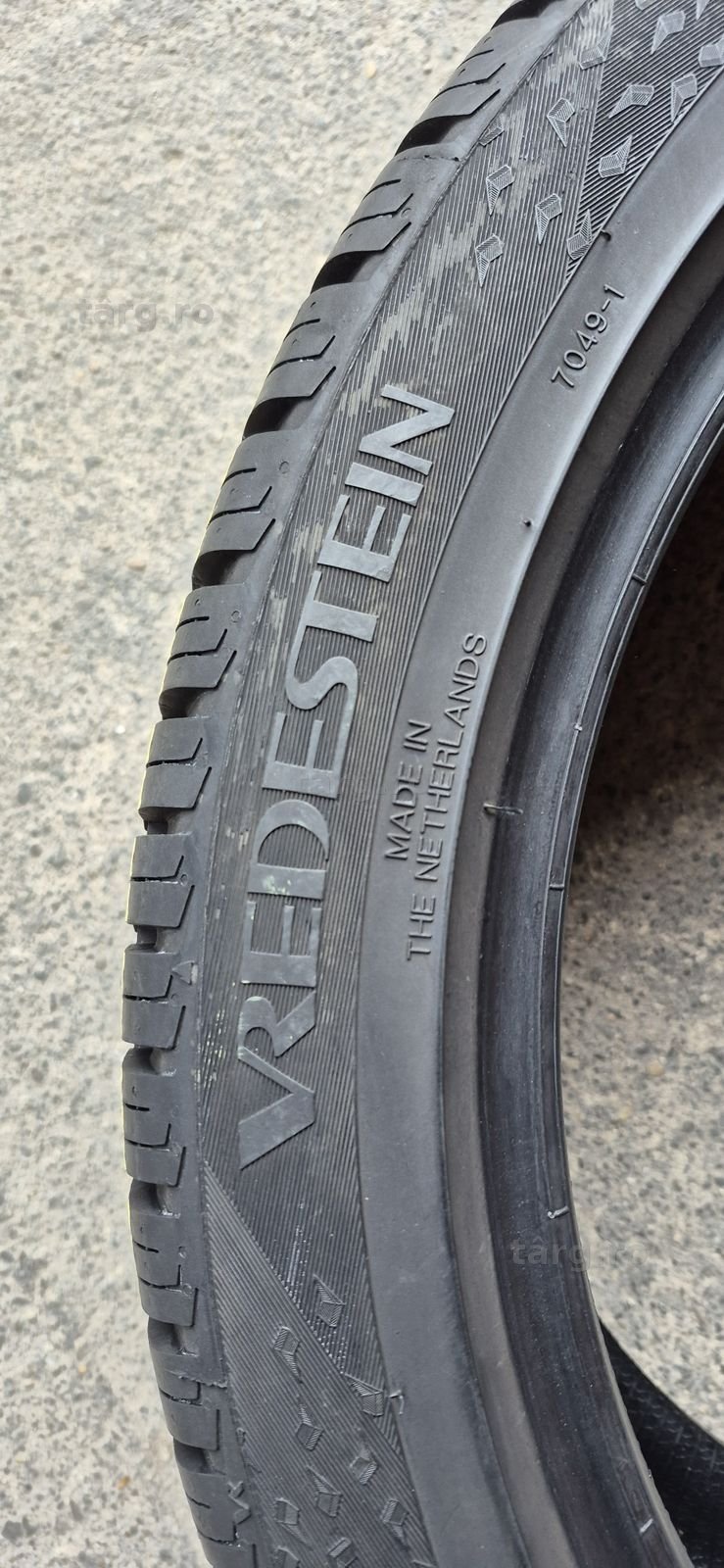 2 anvelope M+S ca noi Vredestein 235/40/18.Pretul este pe bucata. 3