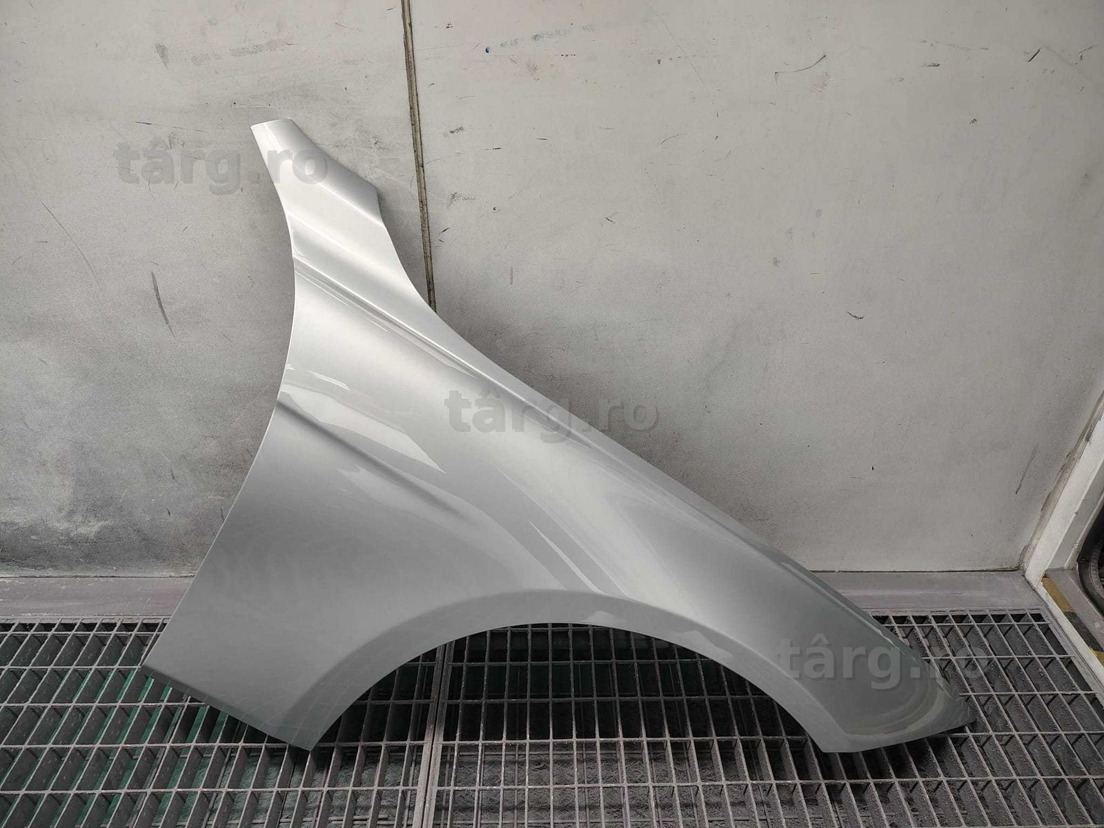 Aripa Fata Dreapta BMW Seria 3 F30 An 2012-2018 (A83 (Gri))