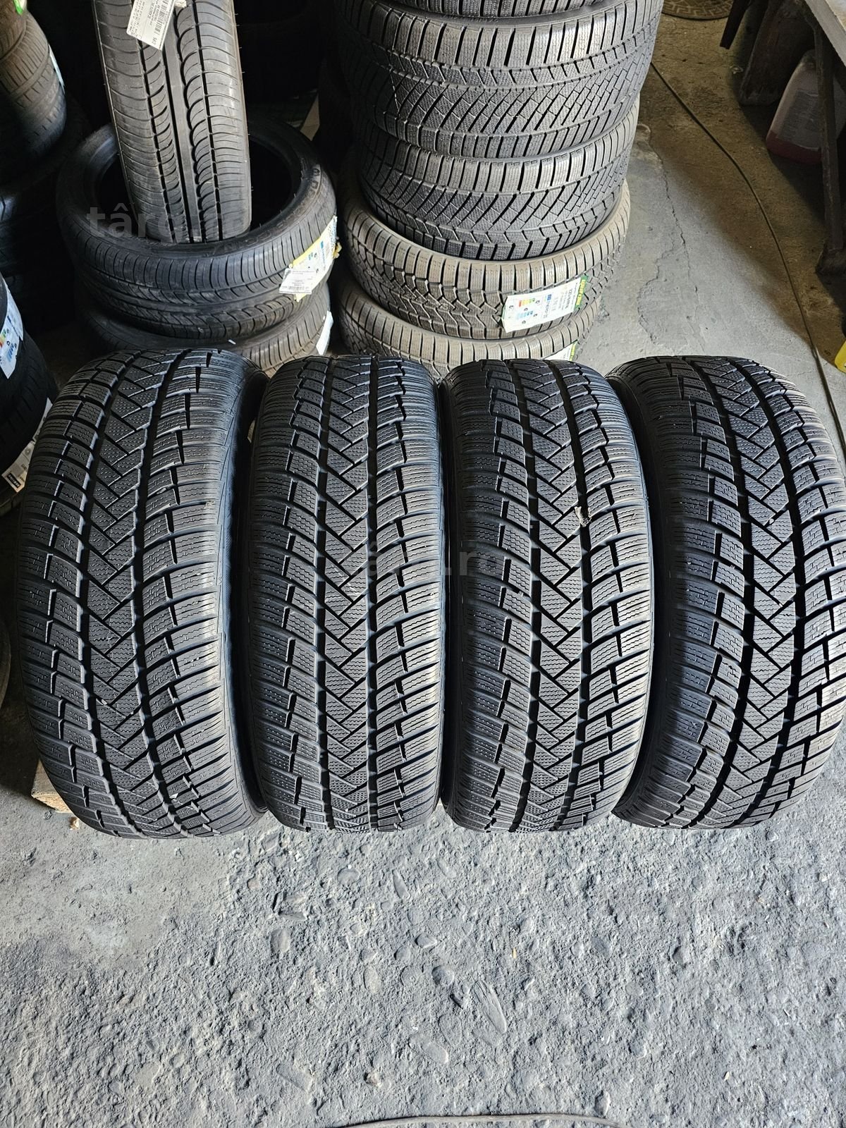 4 anvelope iarna 235 50 19 Vredestein 8mm 2023