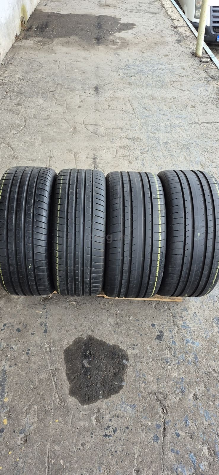 4 anvelope vara Rft Goodyear,fata 245/35/20,spate 275/30/20.Pret/buc.