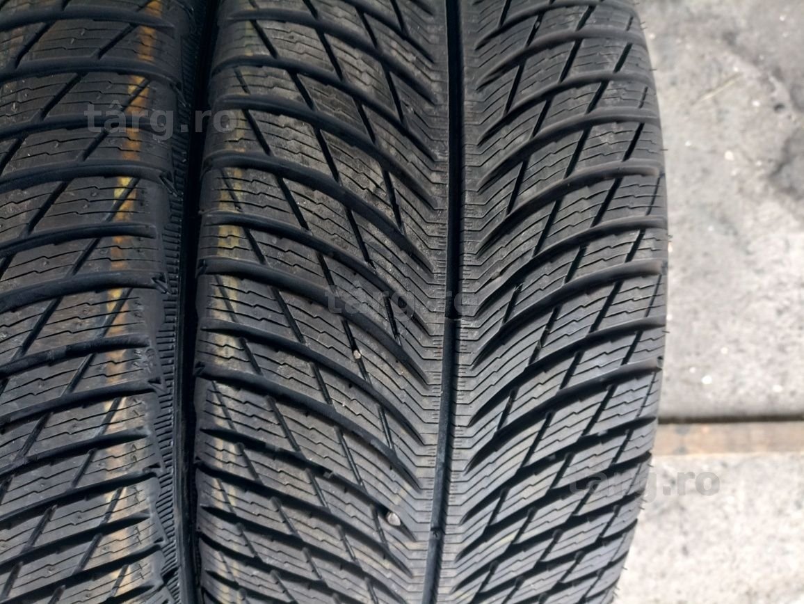 2 anvelope de iarna Michelin 235/45 R19 dot 3820 3