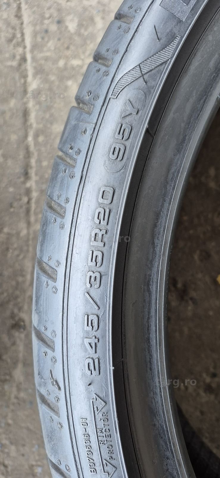 4 anvelope vara Rft Goodyear,fata 245/35/20,spate 275/30/20.Pret/buc. 6