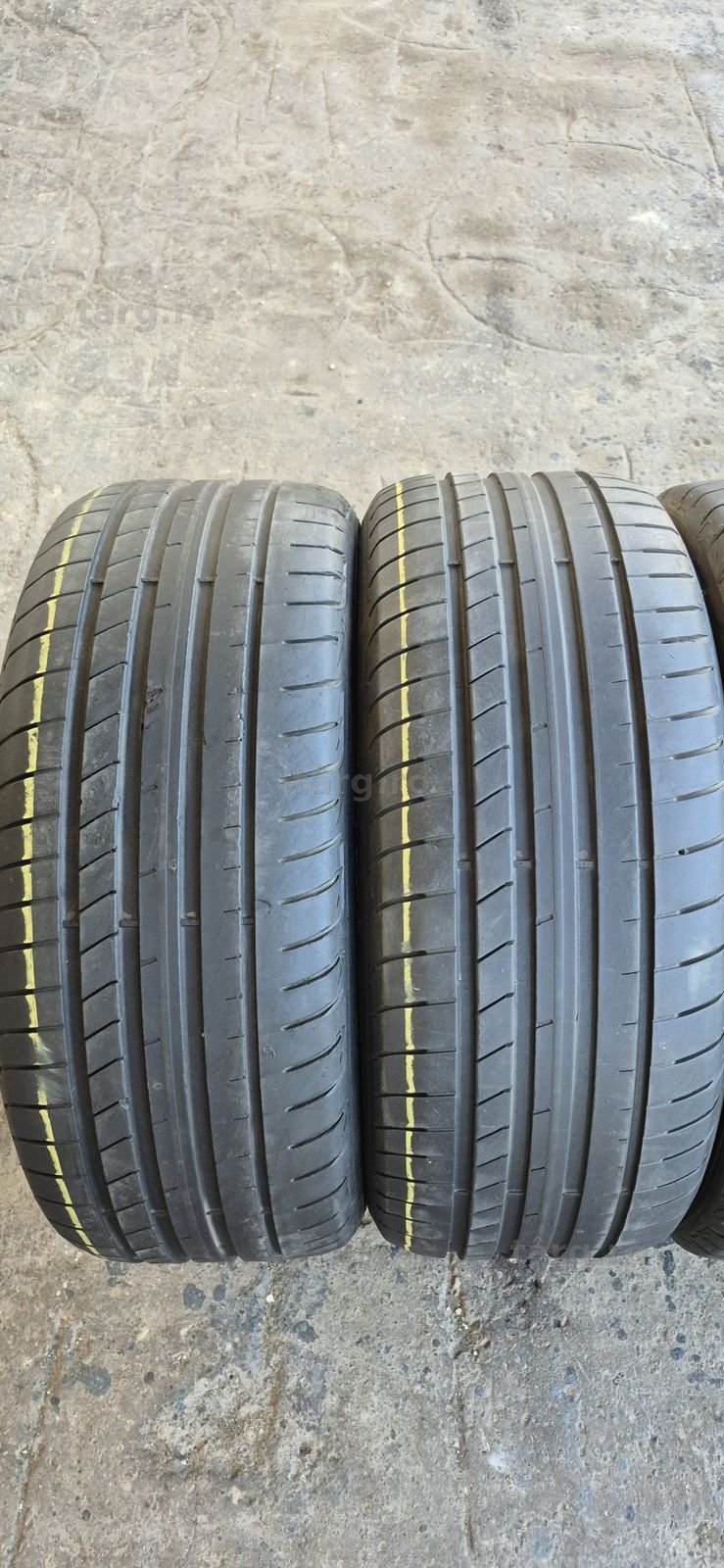 4 anvelope vara runflat Goodyear,fata 245/40/19,spate 275/35/19.Pretul este pe bucata. 2