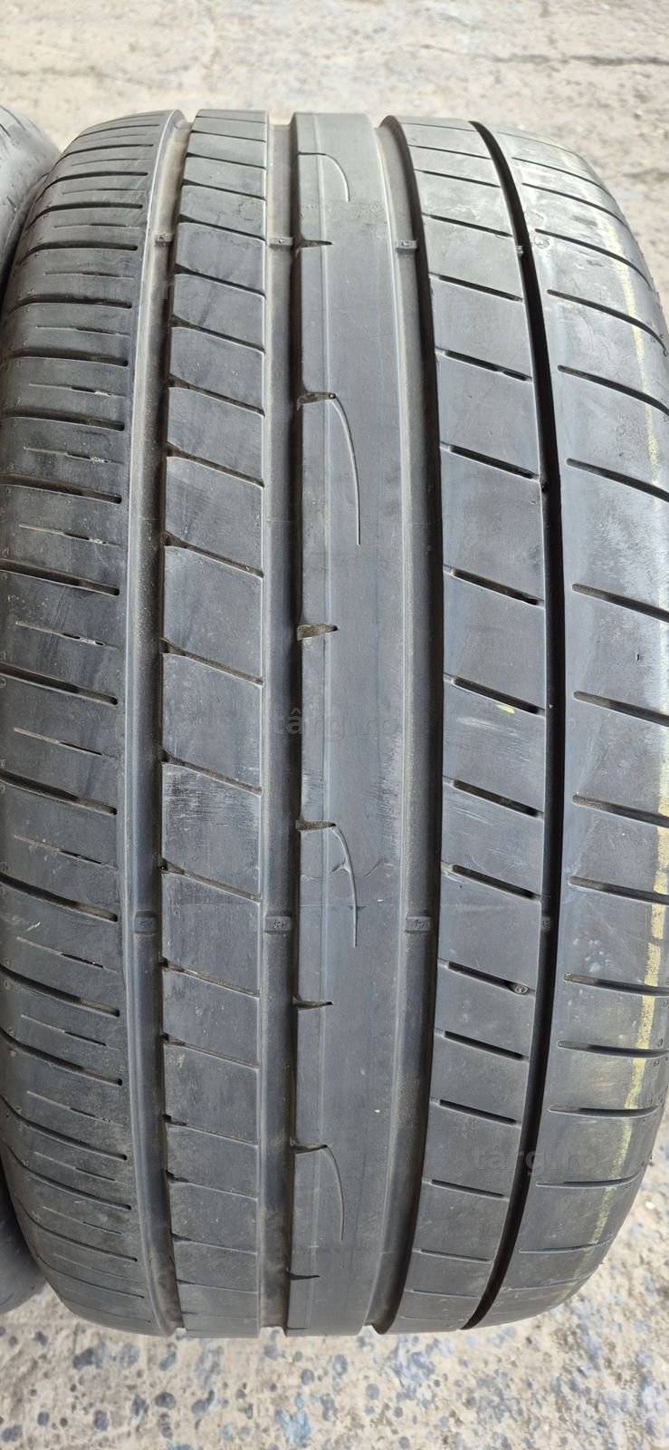 4 anvelope vara,fata Hankook 255/45/20,spate Dunlop 285/40/20.Pret/buc 2