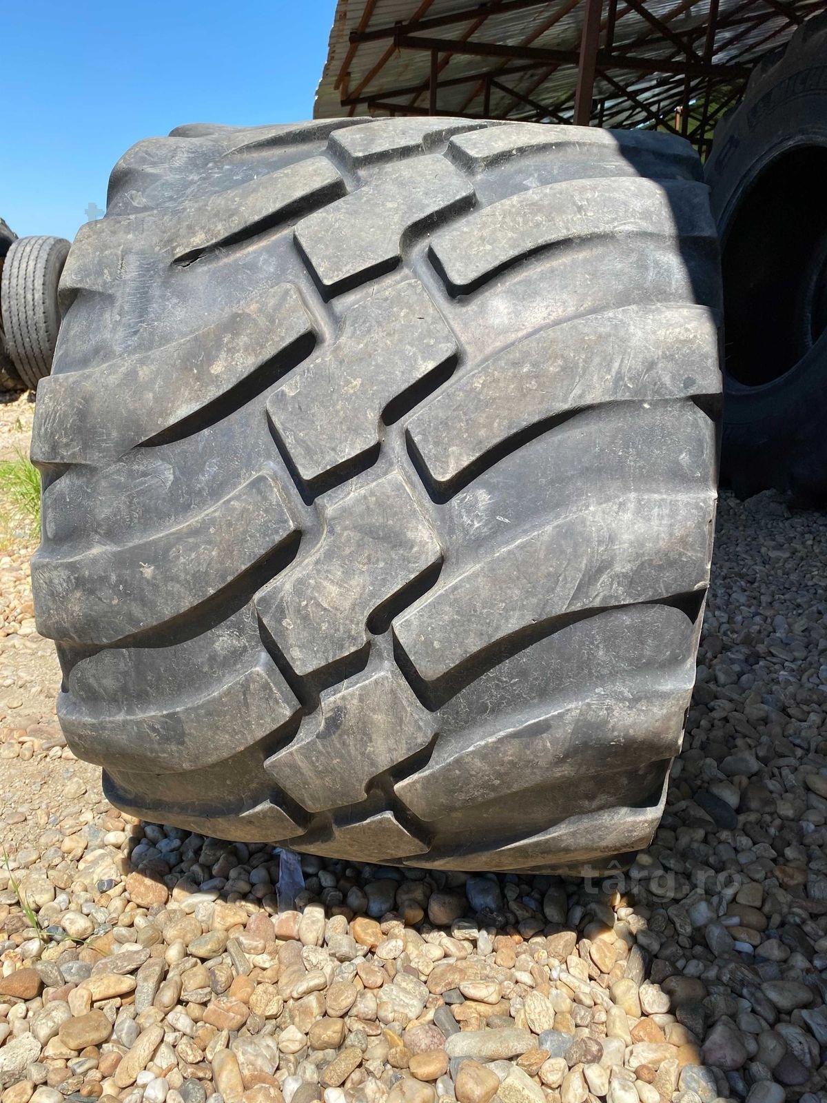 710/40 r22,5 BKT