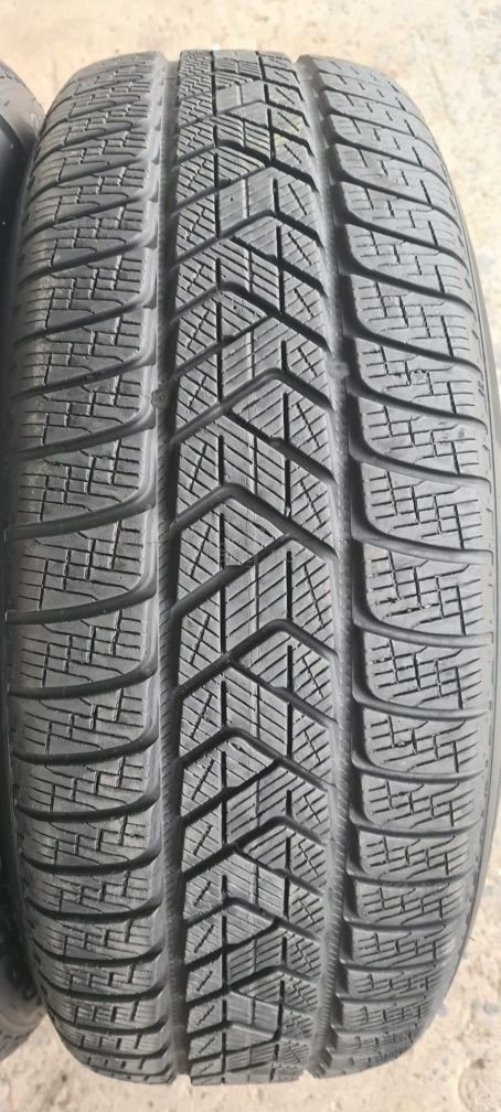 2 anvelope iarna Pirelli 235/60/19,dot 2024.Pretul este pe bucata. 2