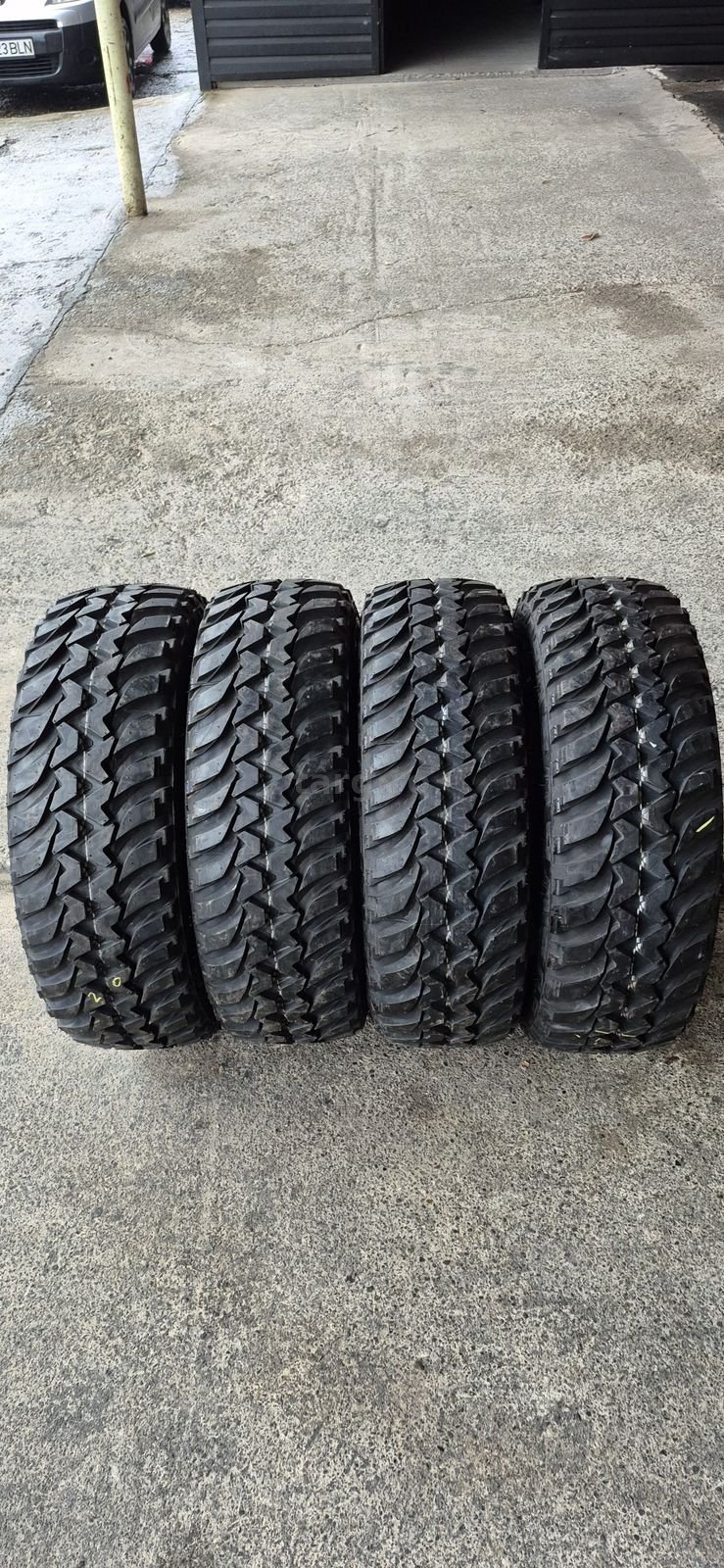 4 anvelope ofroad M+S noi Bridgestone 245/70/17.Pretul este pe bucata.