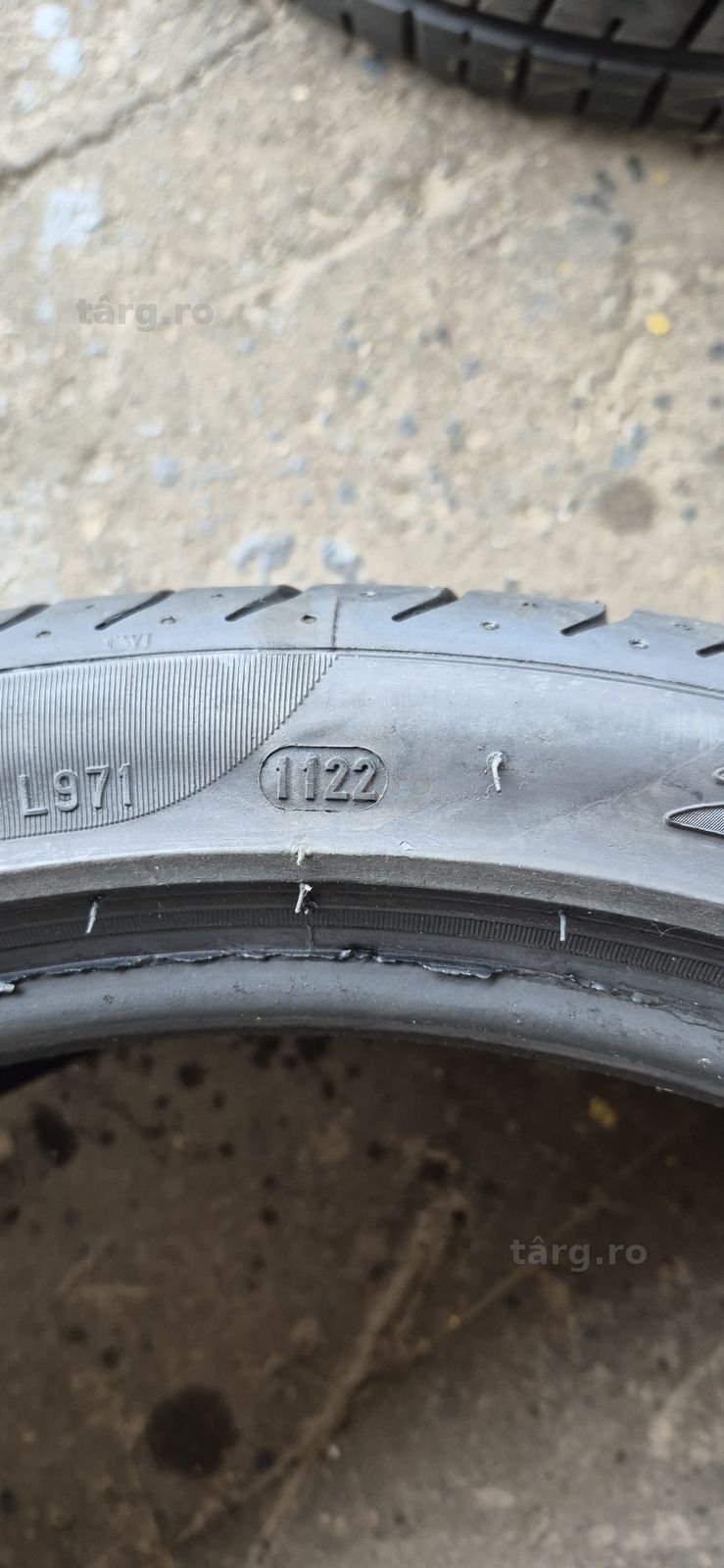 4 anvelope vara ca noi  Pirelli 255/35/20.Pretul este pe bucata. 7