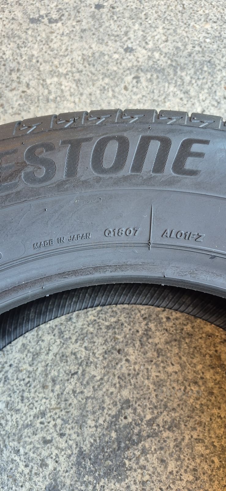 2 anvelope vara noi Bridgestone 225/65/17.Pretul este pe bucata. 7