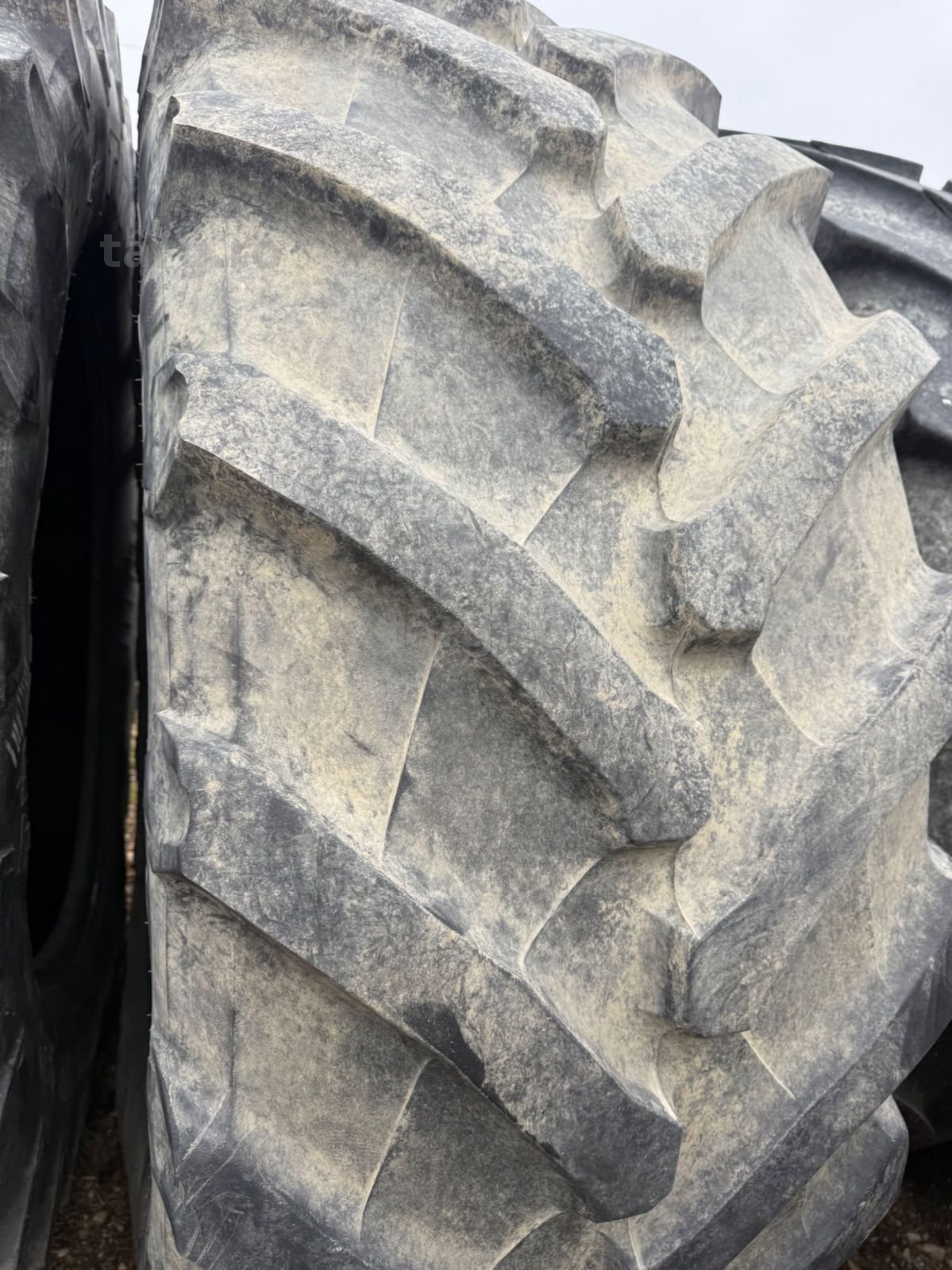 650/65r42 trelleborg 3