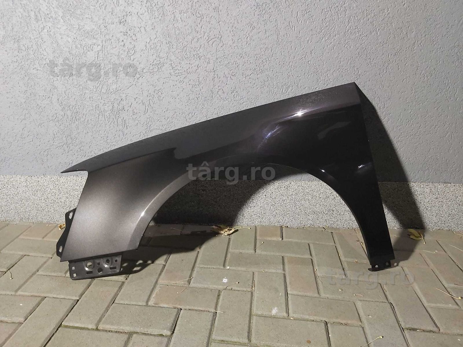 Aripa Fata Stanga VW Passat B6 2005-2011 Vopsita Maro