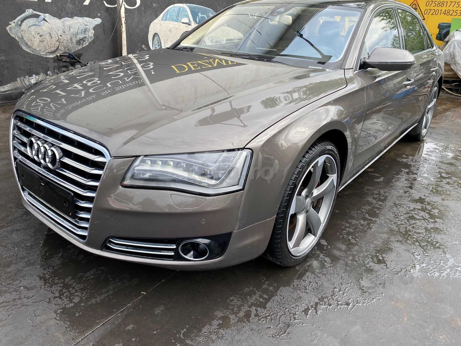Dezmembrez audi a8 4h 4.2 d cod CDSB/bara a8/far matrix/interior/stop