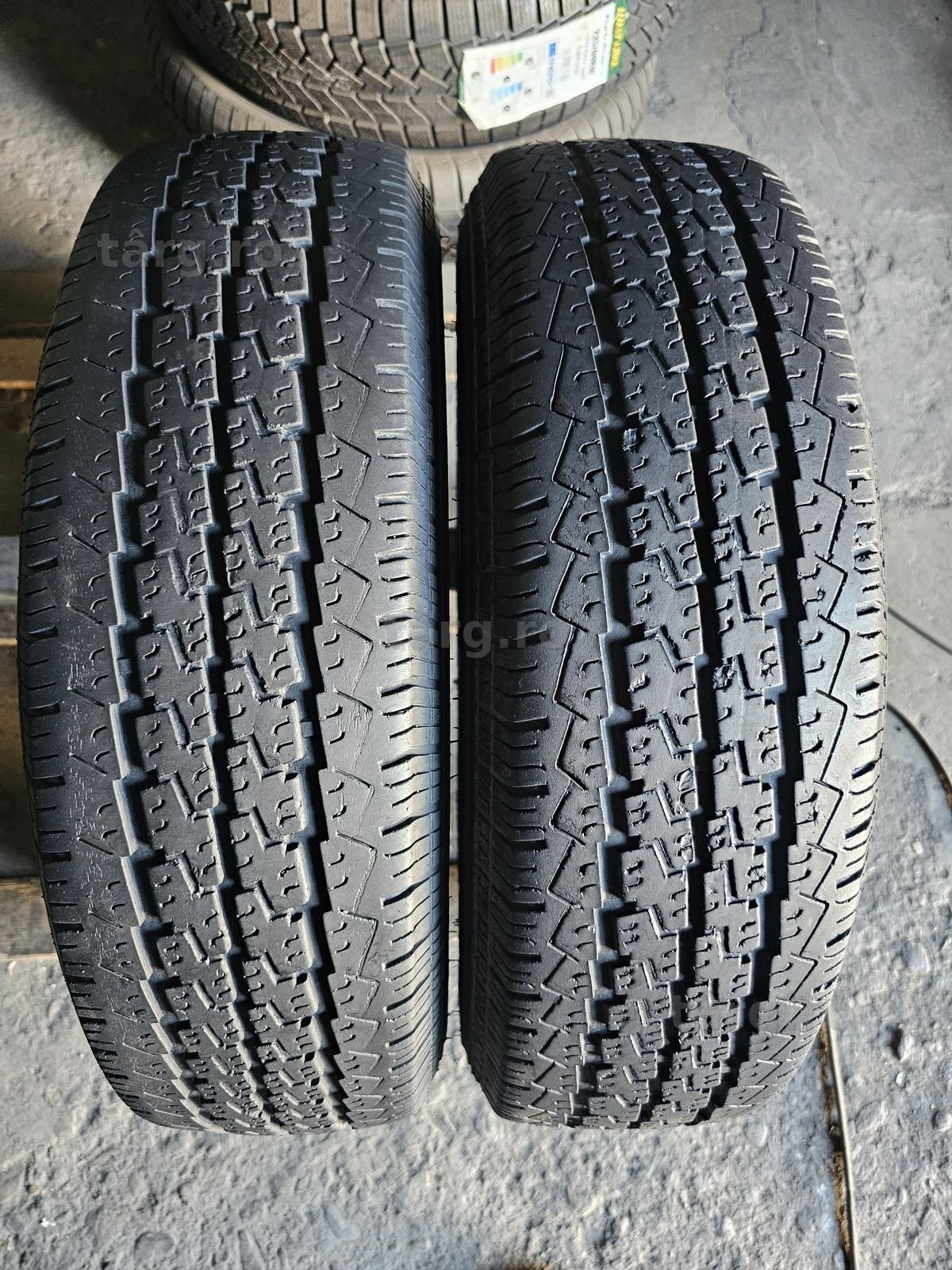 2 anvelope vara 185 R14C Security