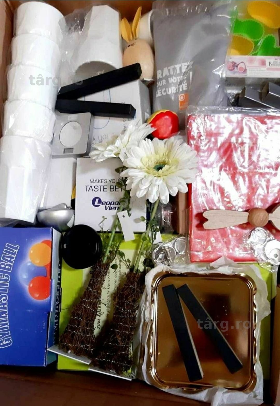 Cutii cu produse diferite-tip bazar