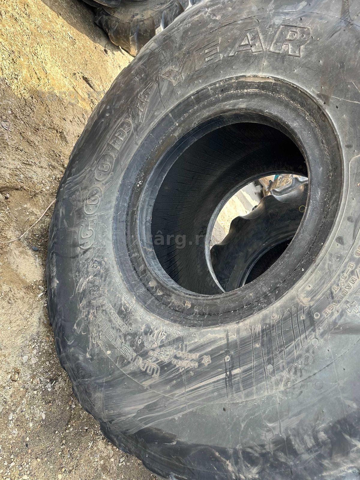 26.5  R25  Goodyear 3