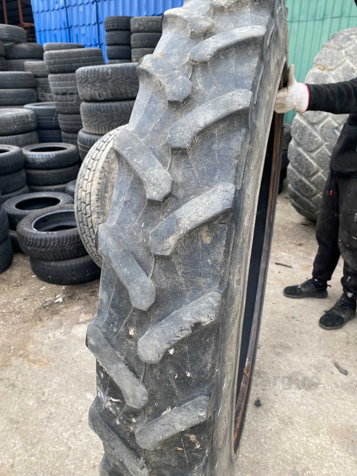 Anvelope 9.5 R44 Pirelli
