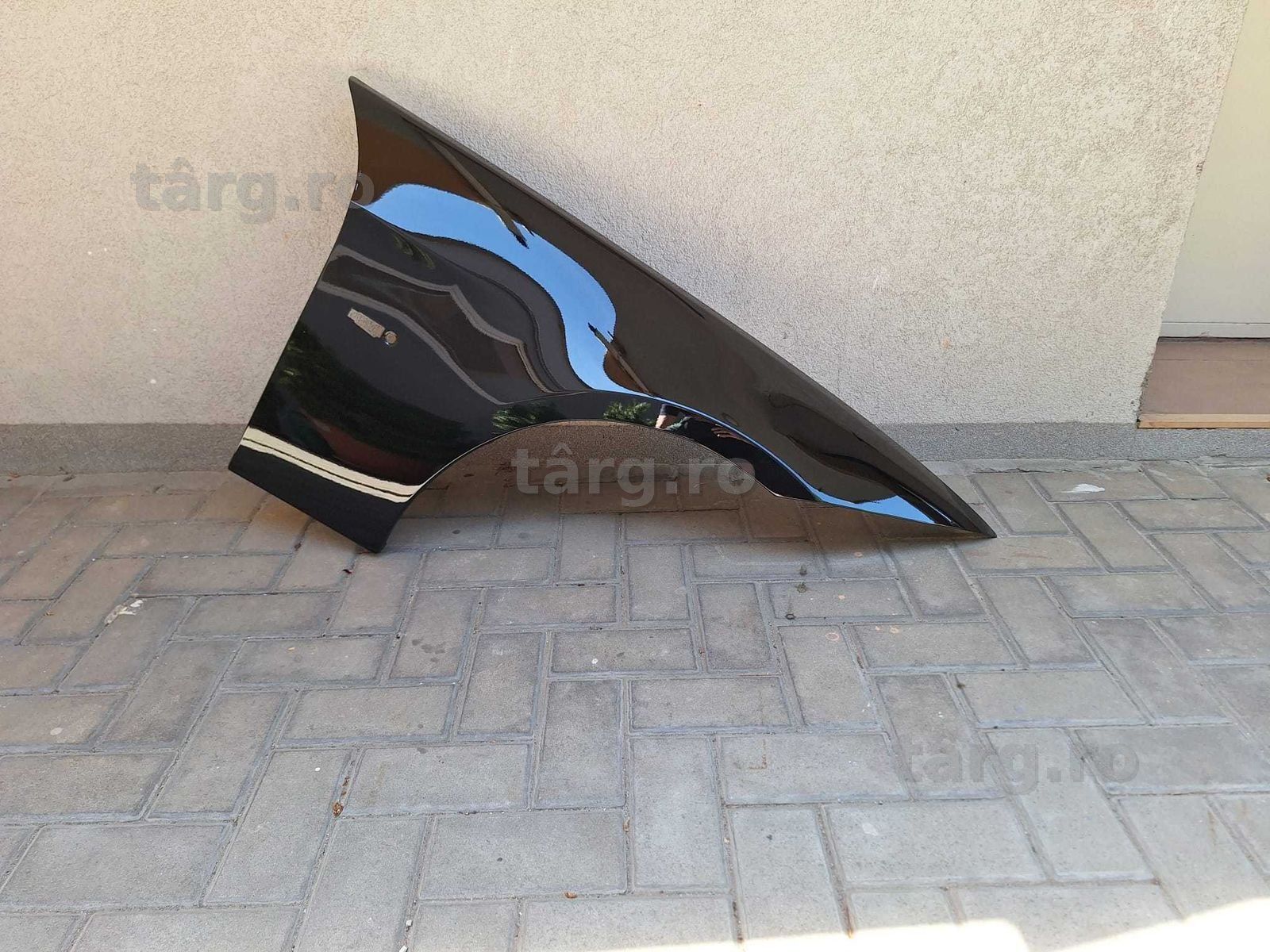 Aripa Fata Dreapta BMW E90 E91 An 2005-2011 Vopsita Negru