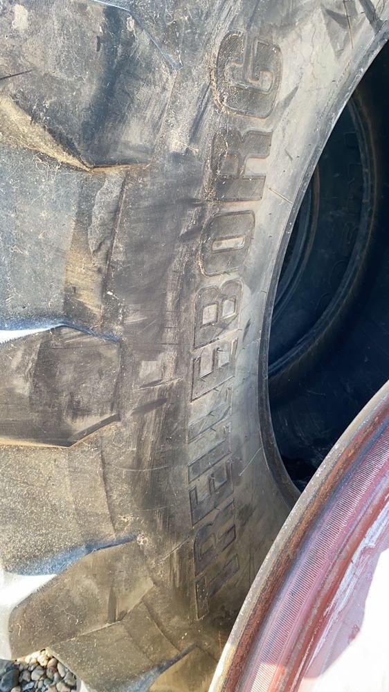 900/60r42 5