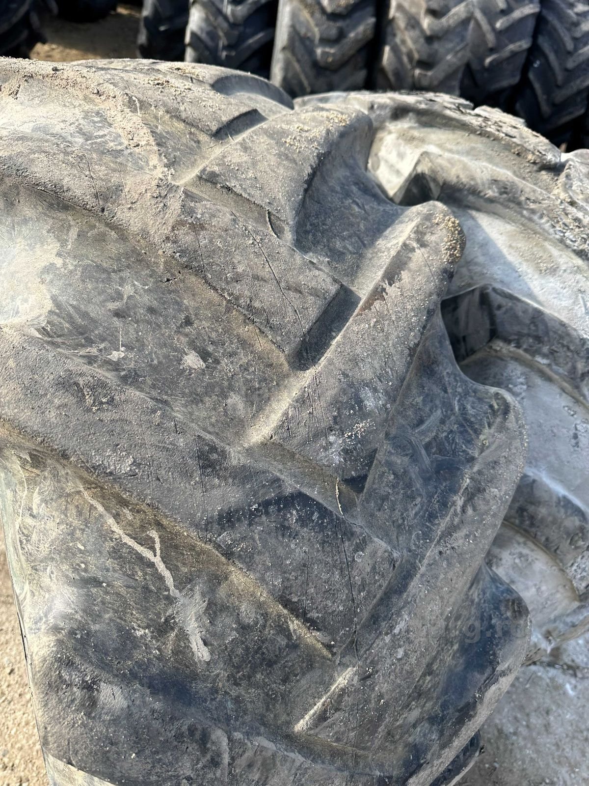 Anvelope sh 405/70 R20 4