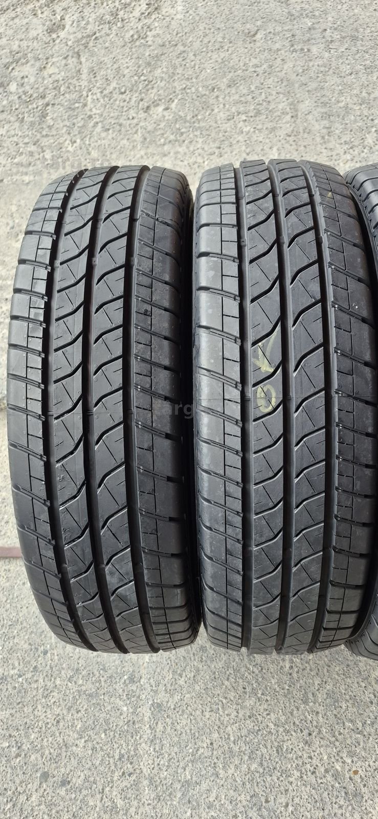 4 anvelope vara noi Bridgestone 205/75/16C,dot 2023-2024.Pretul este pe bucata 2