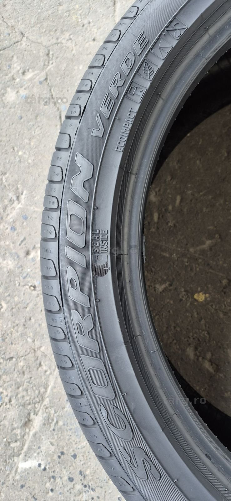 4 anvelope vara ca noi Pirelli 255/40/20.Pretul este pe bucata. 5