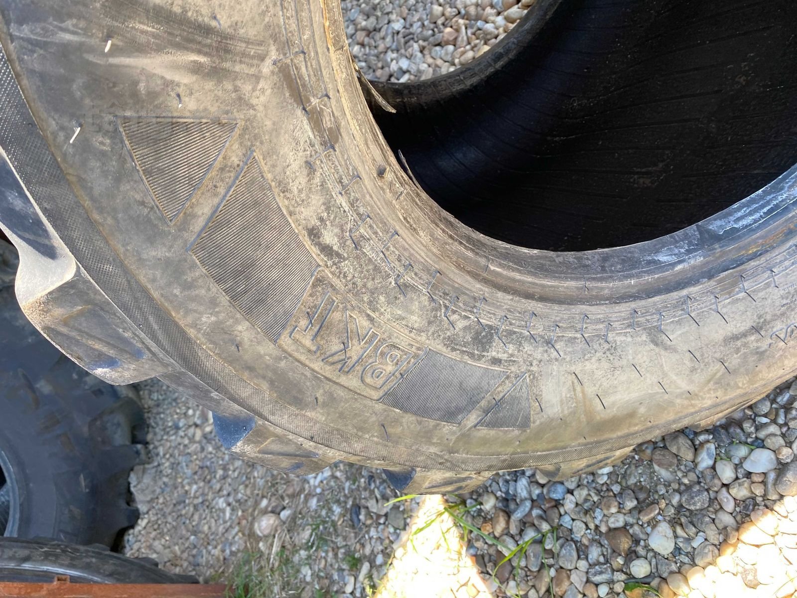 710/40 r22,5 BKT 3