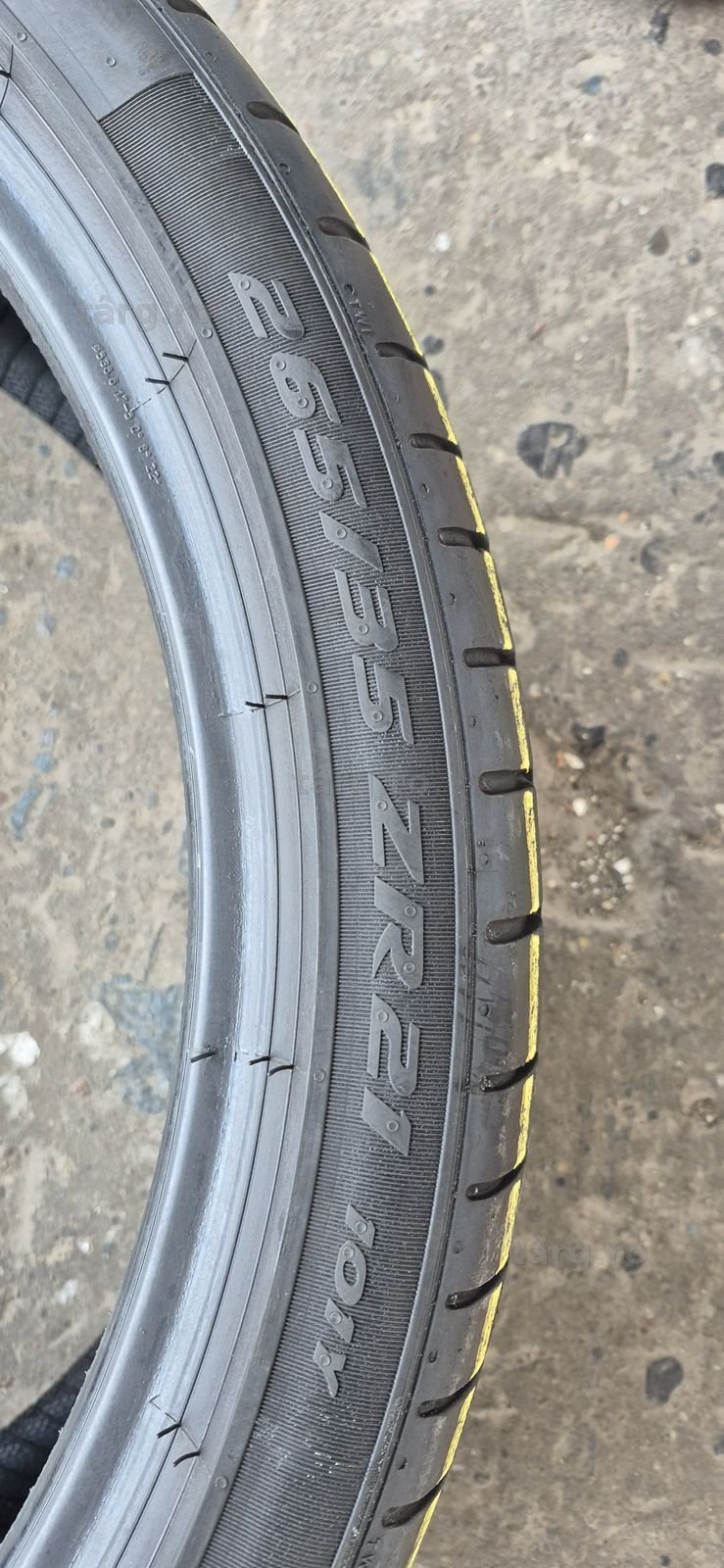4 anvelope vara Pirelli,fata 265/35/21,spate 305/30/21.Pret/bucata. 6