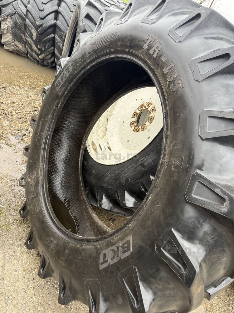 16,9r34 bkt tractor 4
