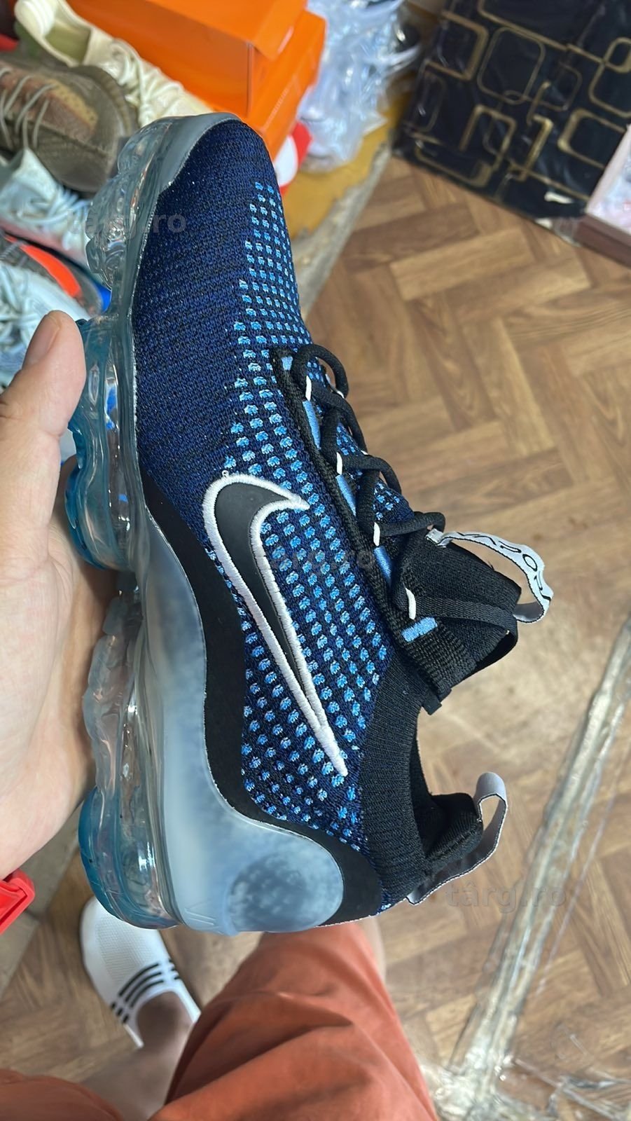 Încălțăminte sport Nike, adidas New Balance 8