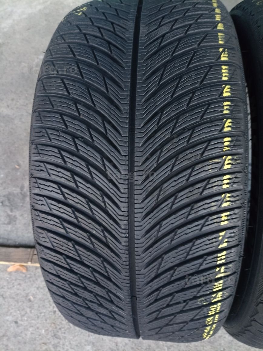 2 anvelope de iarna ca si noi Michelin 265/40 R19 dot 0523 2