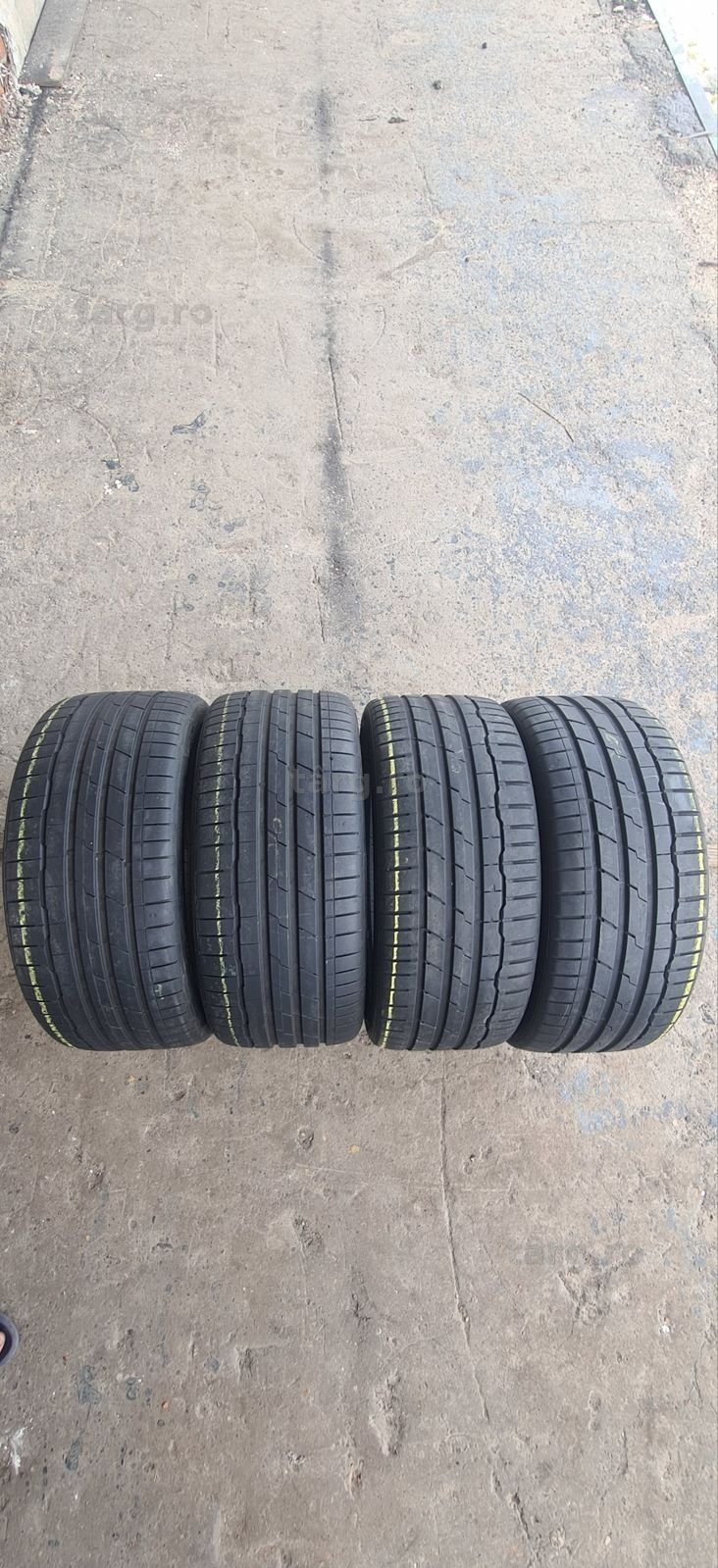4 anvelope vara Hankook,235/35/19.