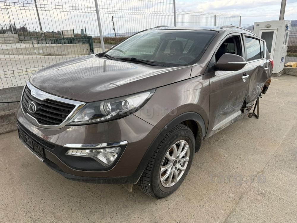 Dezmembrez / Dezmembrari / Piese / Accesorii Kia sportage maro 2012 1.7 D4FD volan stanga