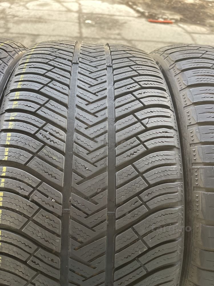4 anvelope de iarna Michelin 255/45/19 4