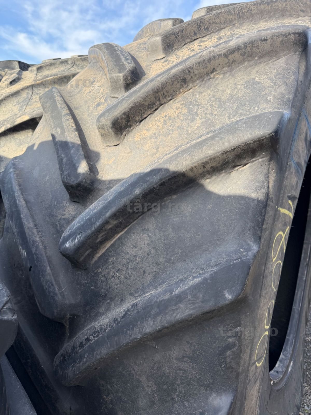 900/60r42 michelin o bucata