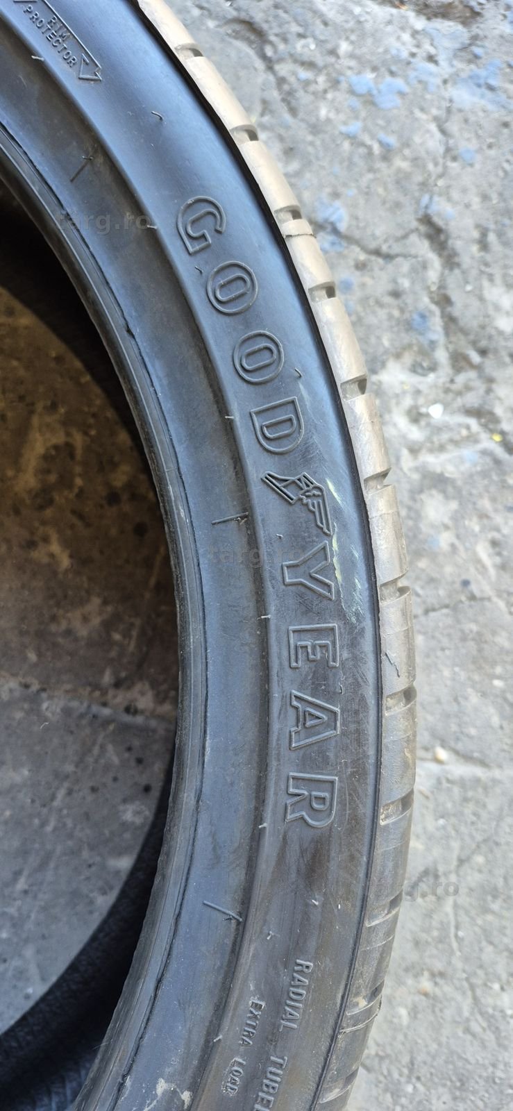 4 anvelope vara noi,2 Goodyear,2 Michelin 265/35/22.Pretul este pe bucata. 2