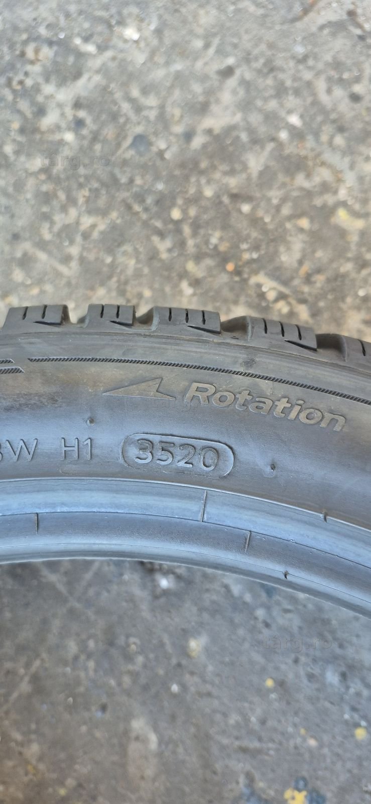 4 anvelope iarna ca noi Hankook,fata 245/40/19,spate 275/35/19.Pretul este pe bucata. 7
