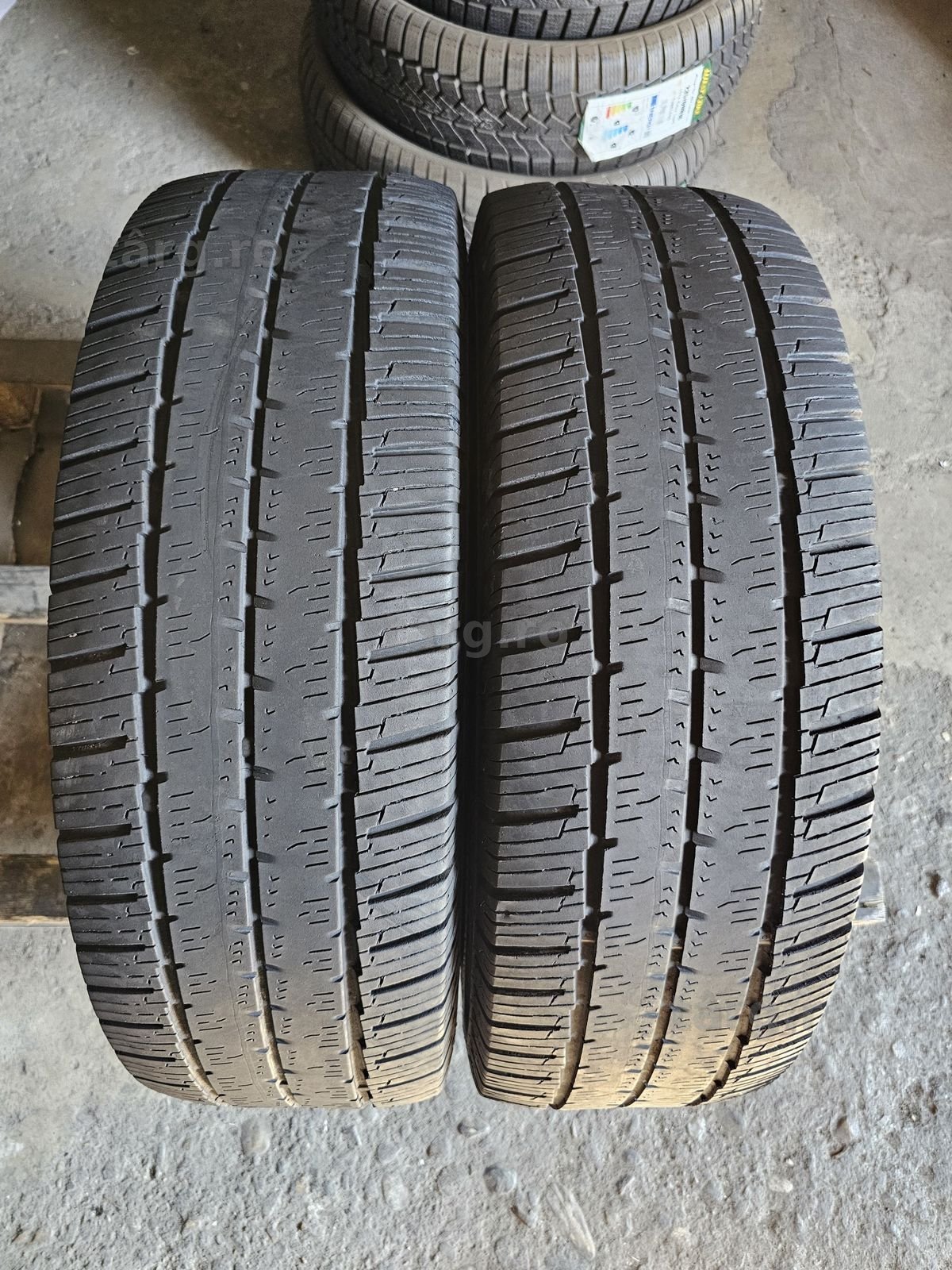 2 anvelope allseason 225 75 16C Continental 2024