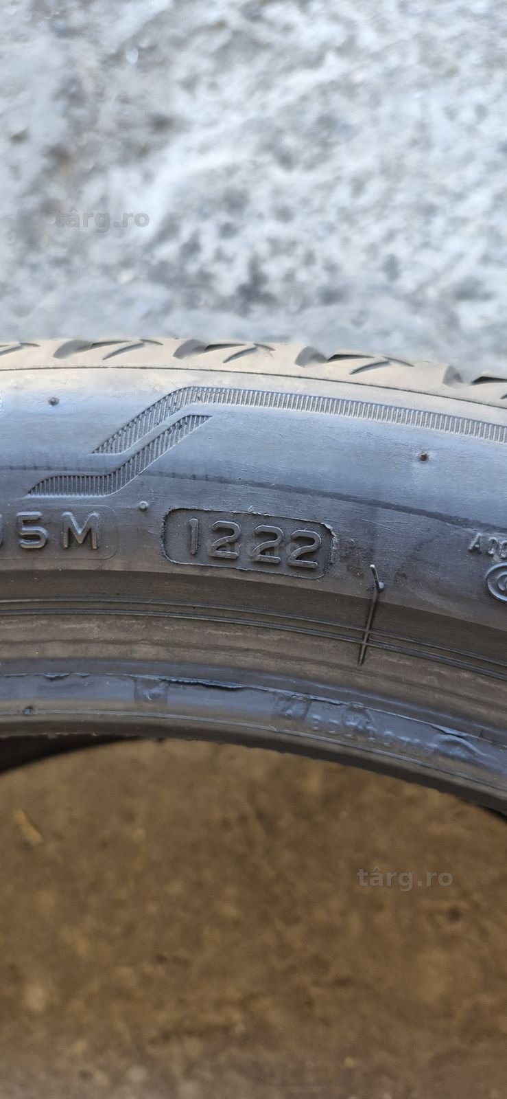 4 anvelope vara runflat Bridgestone 275/35/21.Pretul este pe bucata 8