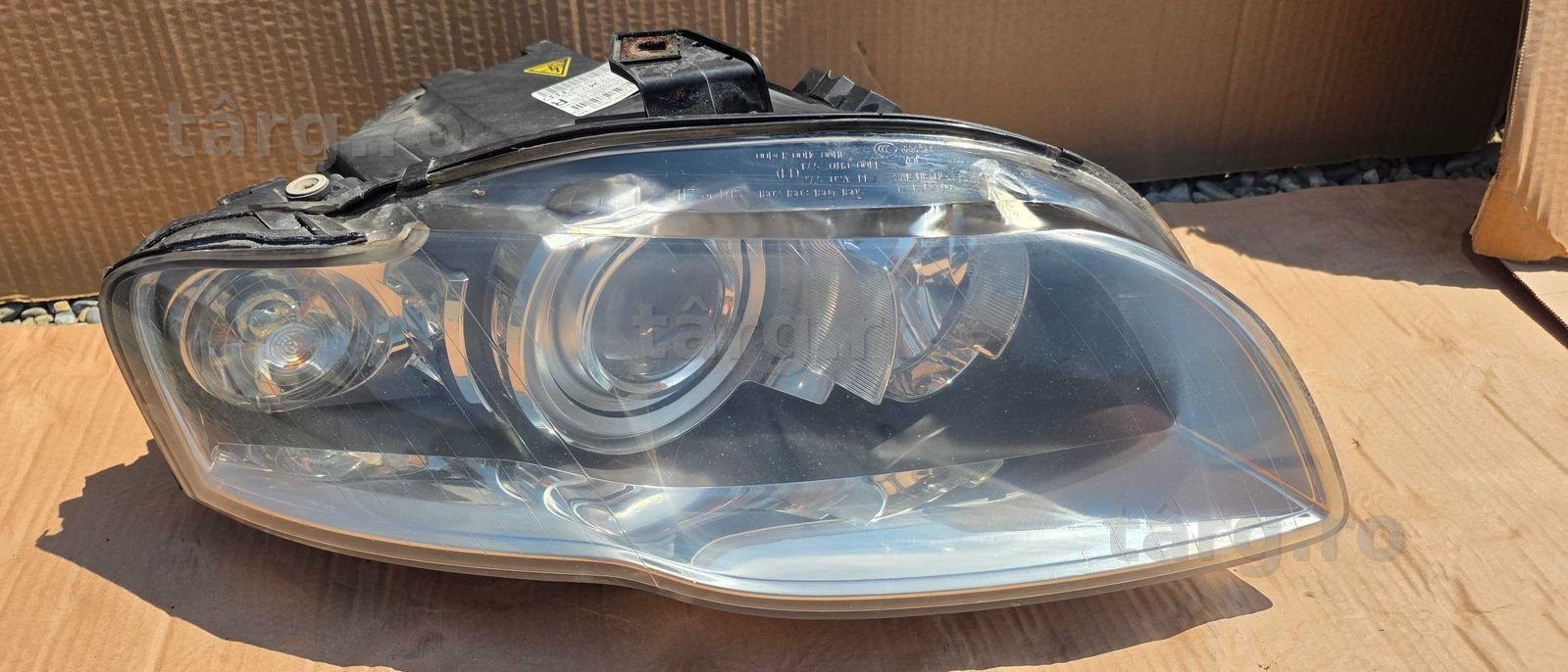 Far dreapta Xenon Audi A4 B7 2005 2006 / 2007 2008