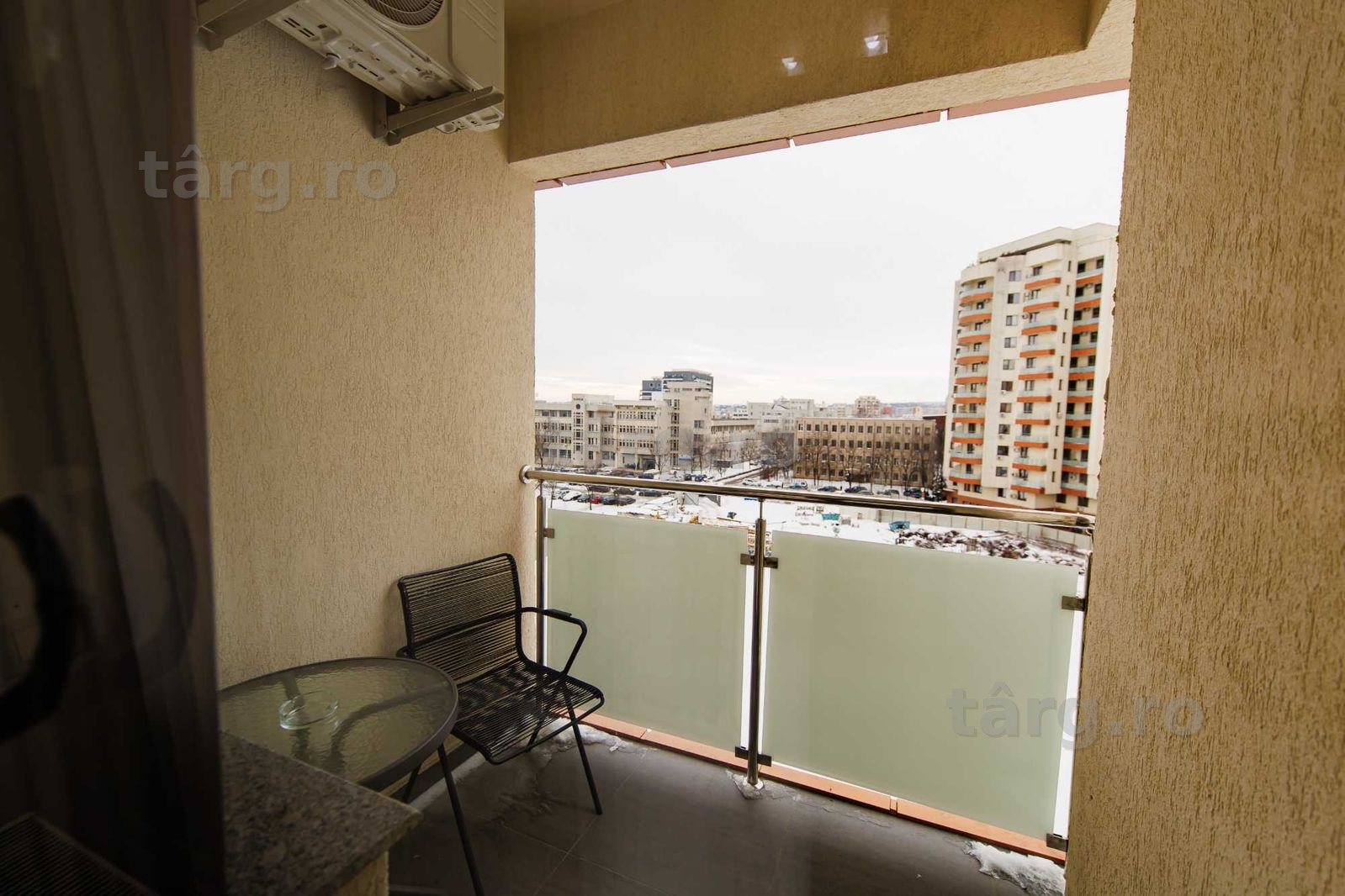 IS Cazare in Apartamente 1-2-3 Cam Regim Hotelier Palas-Newton-Centru 4