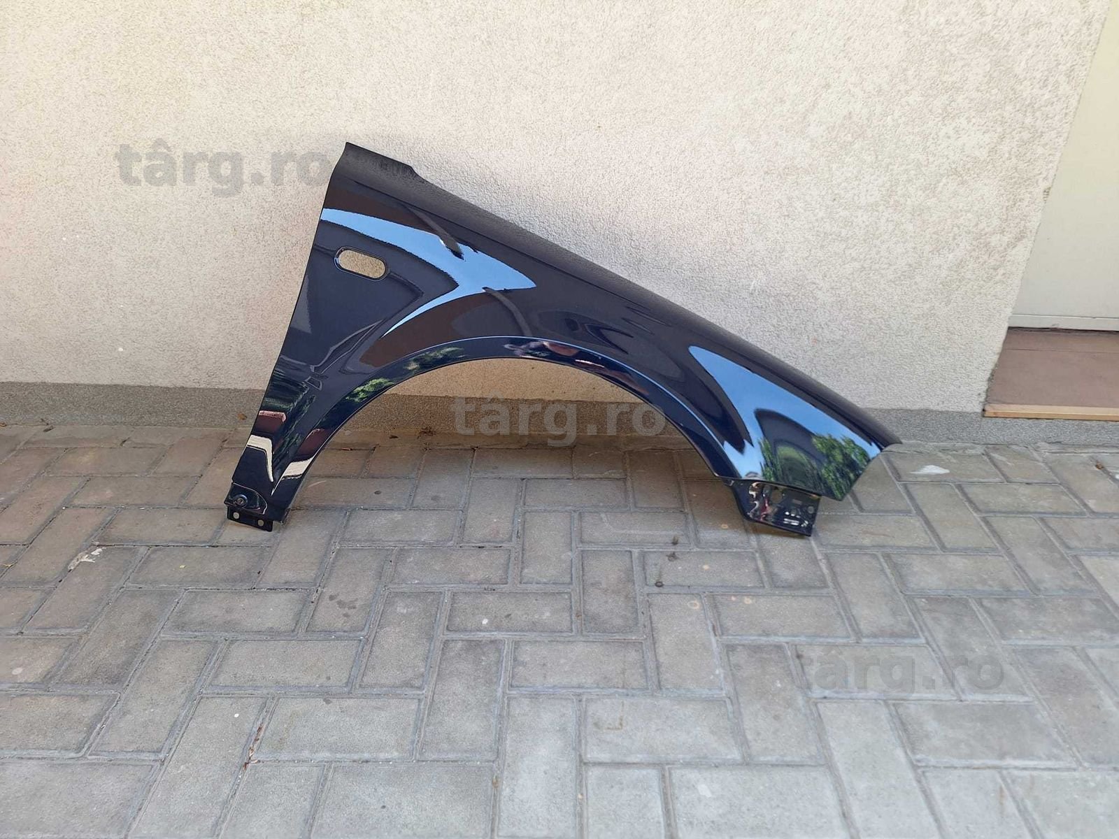 Aripa Fata Dreapta VW Passat B5.5 An 2000-2003 Vopsita Albastru