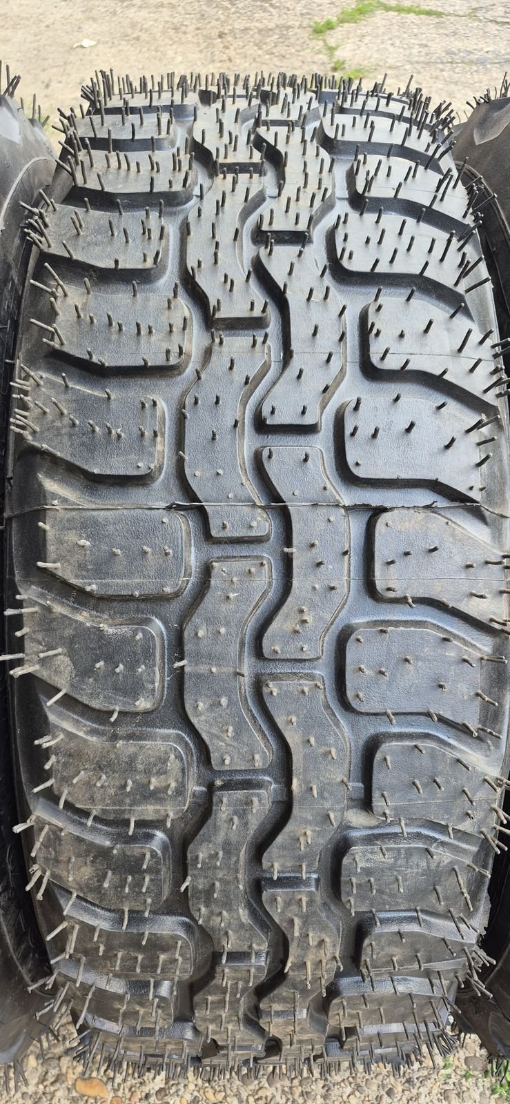 4 anvelope M+S remix noi, Michelin 385/65/22,5,dot 2022-2024,echipate cu jante.Pretul este pe bucata 3