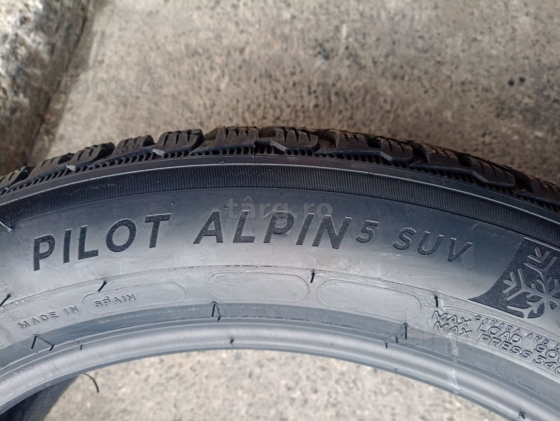 2 anvelope de iarna Michelin 235/50 R20 dot 3321 4
