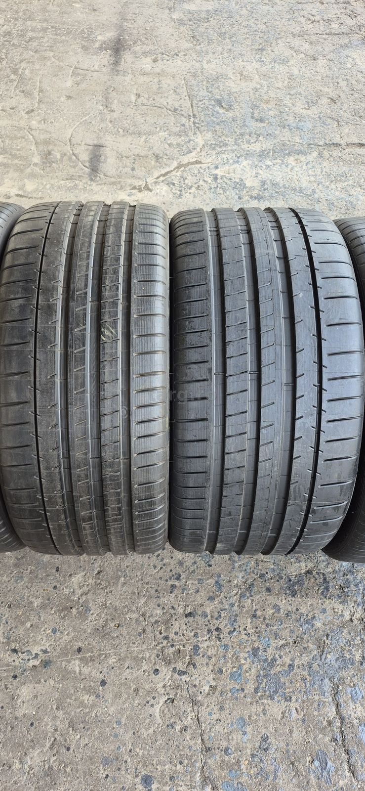 4 anvelope vara noi Michelin,fata 265/35/22,spate 295/30/22.Pretul este pe bucata. 2