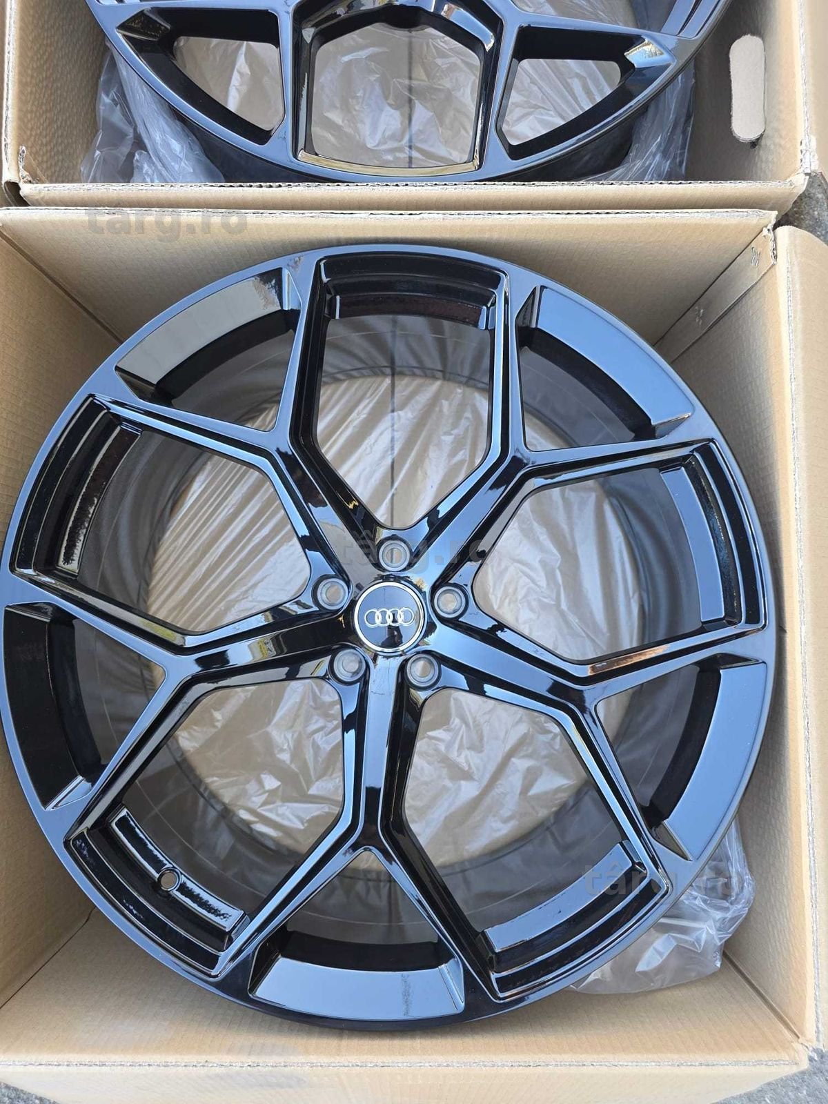 Jante noi Audi model Arona R22 5x112